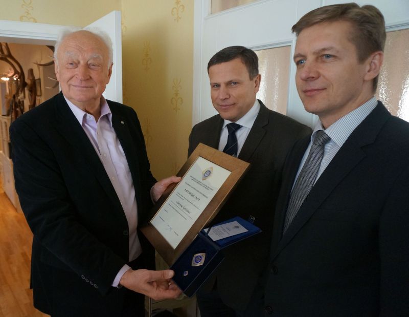 Klaipėdos uosto garbės ženklas – Valentinui Greičiūnui